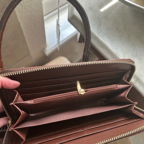 NWT PARK AVE COLLECTION VEGAN SATCHEL HANDBAG & WRISTLET - Picture 12 of 14